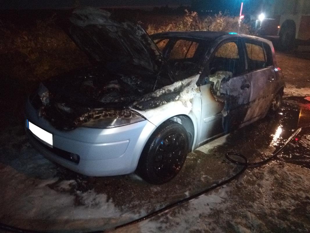 Pożar auta na przejeździe w Bielsku Podlaskim. Gdy